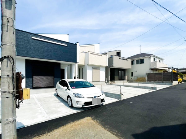 藤沢市本鵠沼４丁目　新築一戸建て