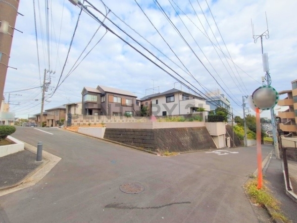 横浜市神奈川区西大口　新築一戸建て