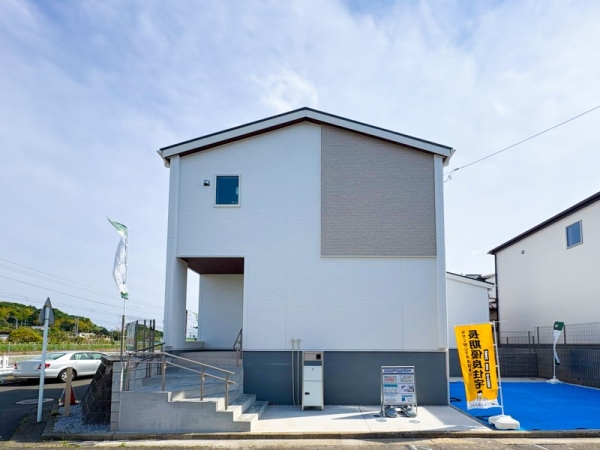 横浜市青葉区奈良２丁目　新築一戸建て