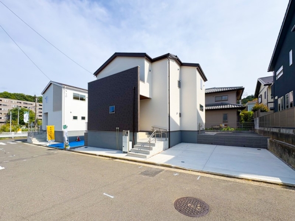 横浜市青葉区奈良２丁目　新築一戸建て