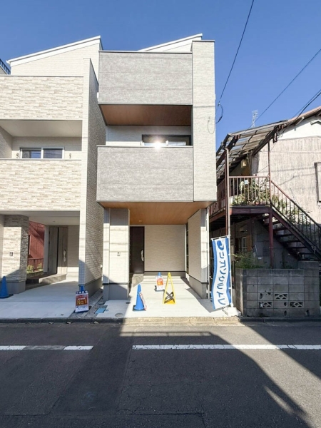 川崎市幸区古市場２丁目　新築一戸建て