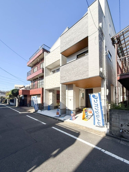 川崎市幸区古市場２丁目　新築一戸建て