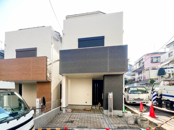 横浜市南区三春台　新築一戸建て