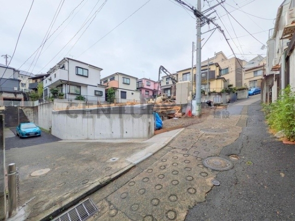 横浜市南区三春台　新築一戸建て