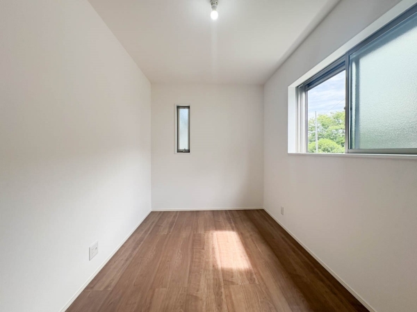 横浜市港南区港南１丁目　新築一戸建て