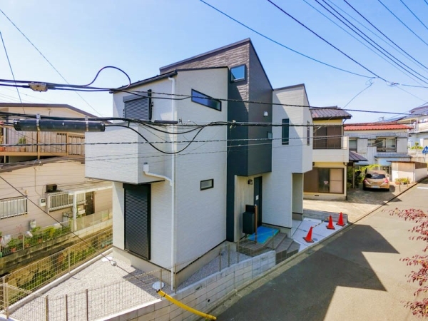 横浜市戸塚区深谷町　新築一戸建て