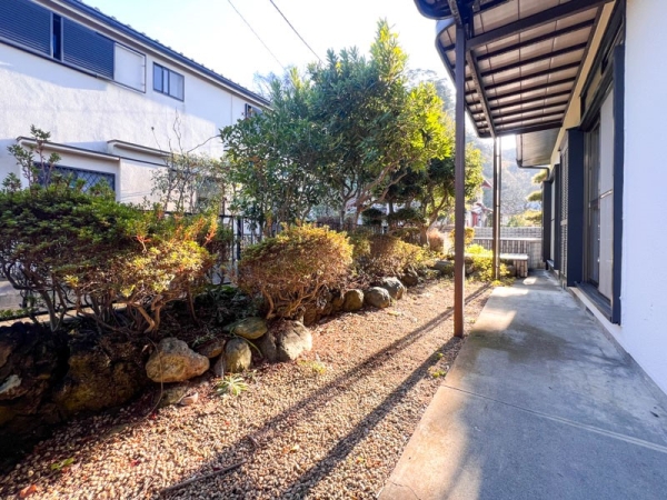 鎌倉市今泉台５丁目　中古一戸建て