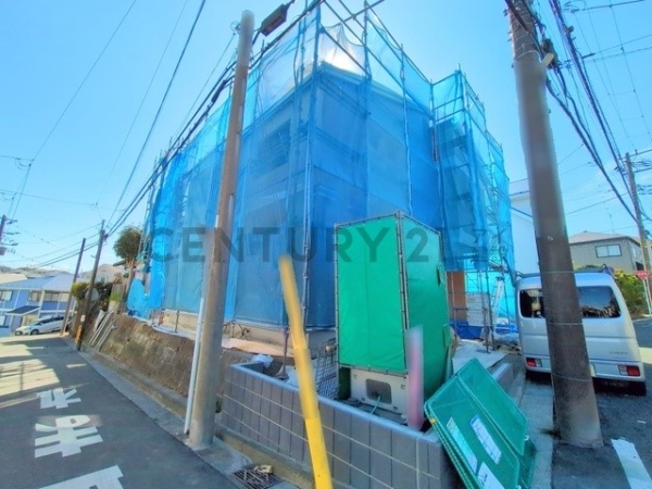 横浜市南区六ツ川２丁目　新築一戸建て