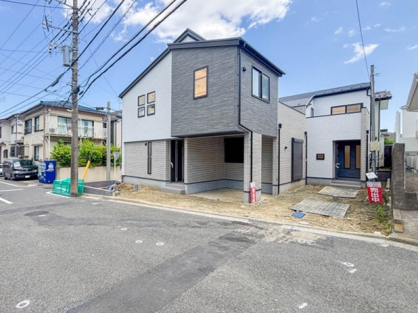 横浜市南区六ツ川２丁目　新築一戸建て