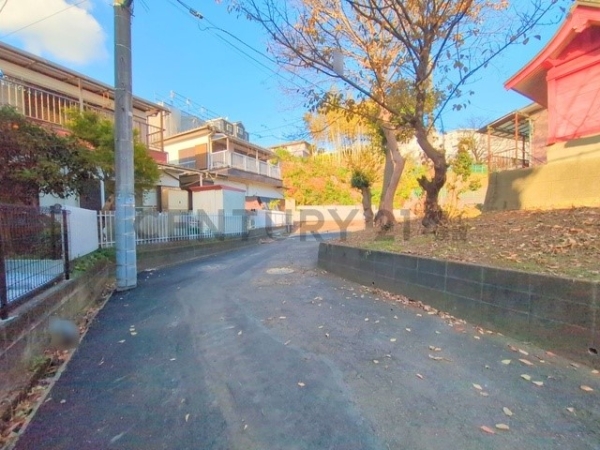 横浜市旭区白根２丁目　新築一戸建て