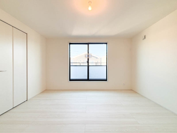 川崎市幸区古市場１丁目　新築一戸建て