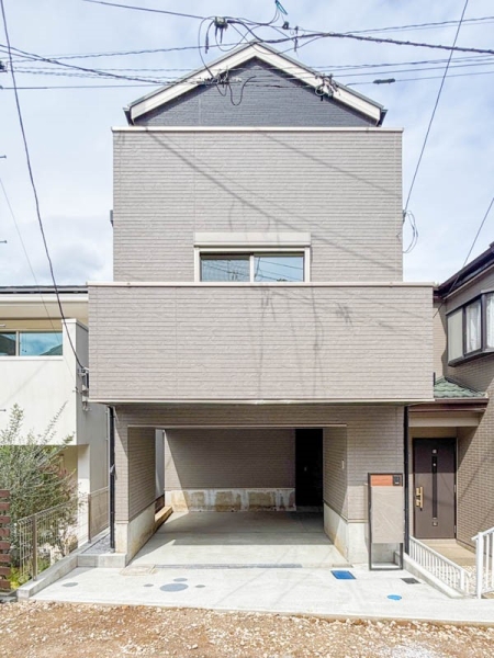 横浜市南区三春台　新築一戸建て