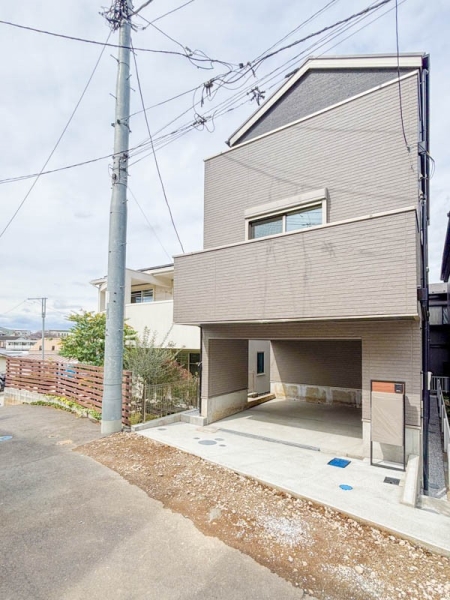 横浜市南区三春台　新築一戸建て