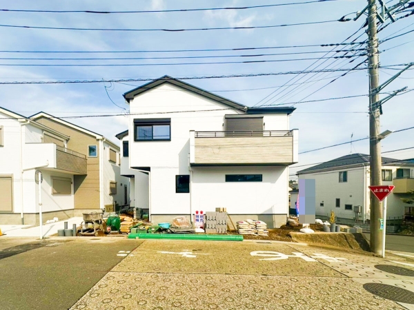 横浜市旭区白根８丁目　新築一戸建て