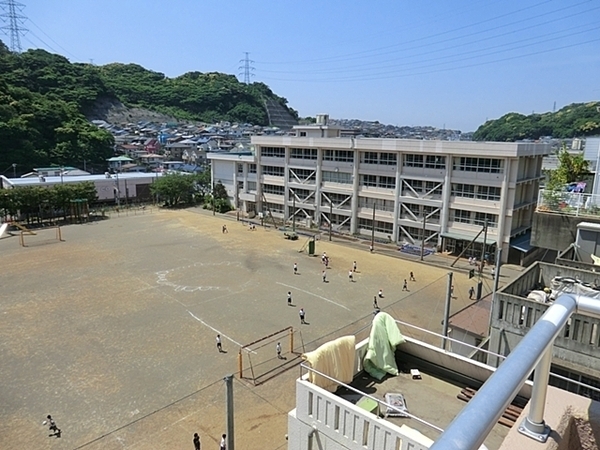 横須賀市粟田1丁目 新築一戸建て(横須賀市立粟田小学校)
