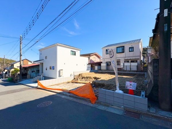 横須賀市粟田１丁目　新築一戸建て