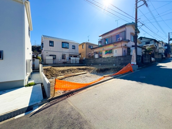 横須賀市粟田１丁目　新築一戸建て