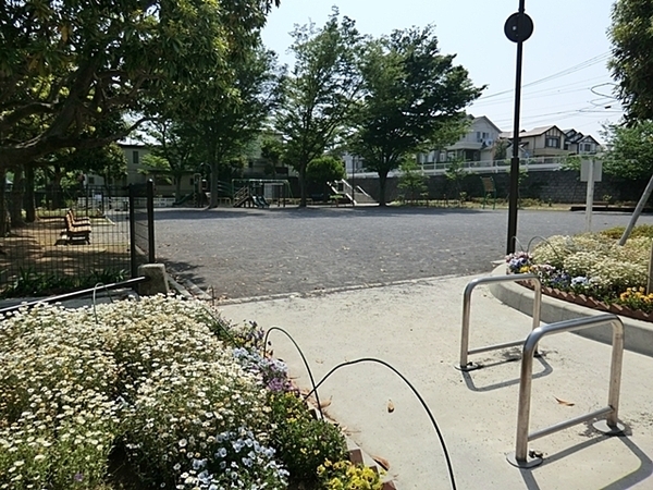 横浜市戸塚区上矢部町　新築一戸建て(上矢部第一公園)