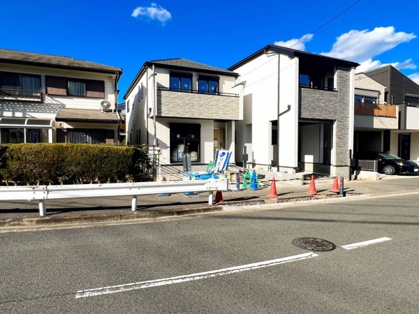 横浜市神奈川区神大寺３丁目　新築一戸建て
