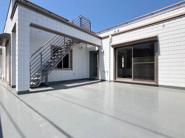 藤沢市本藤沢３丁目の中古一戸建て