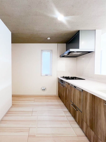 横浜市旭区白根７丁目　新築一戸建て