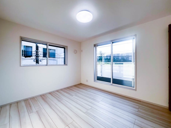 横浜市旭区白根７丁目　新築一戸建て