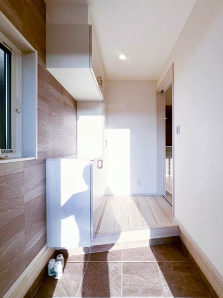 横浜市旭区白根７丁目　新築一戸建て