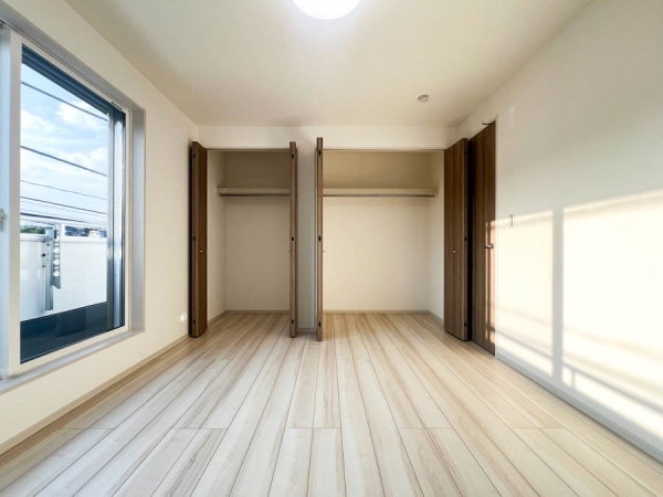 横浜市旭区白根７丁目　新築一戸建て