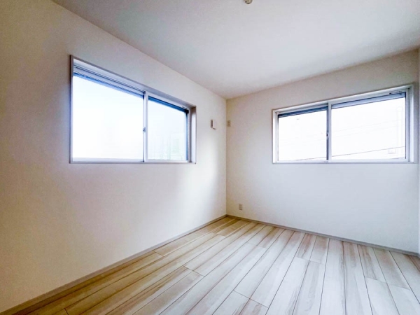 横浜市旭区白根７丁目　新築一戸建て