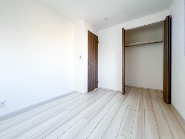 横浜市旭区白根７丁目　新築一戸建て