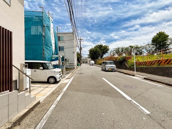 横浜市旭区白根７丁目　新築一戸建て