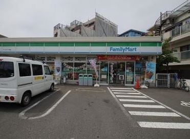 横浜市南区六ツ川2丁目 新築一戸建て(ファミリーマート六ッ川二丁目店)
