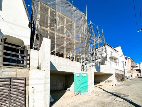 横浜市南区六ツ川２丁目　新築一戸建て