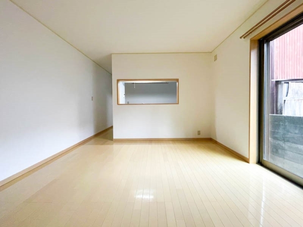横浜市金沢区六浦東１丁目　中古一戸建て