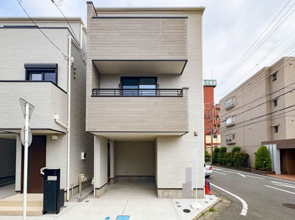 藤沢市湘南台５丁目　新築一戸建て