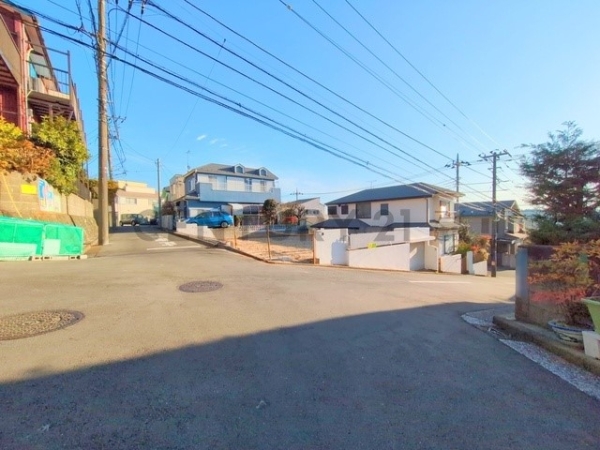 横浜市港南区日野４丁目　新築一戸建て