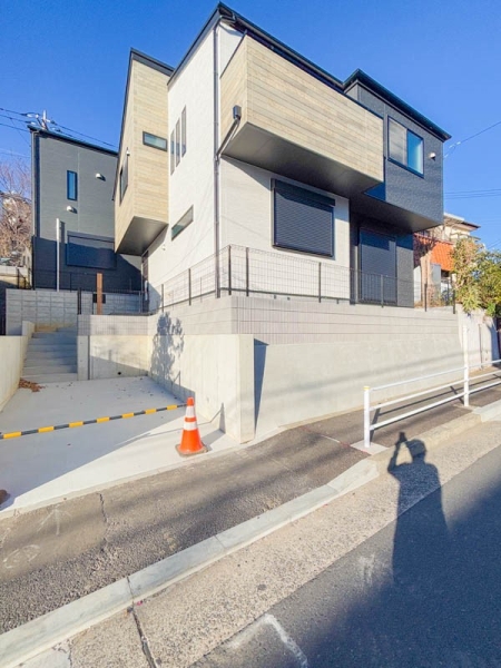 横浜市鶴見区馬場４丁目　新築一戸建て