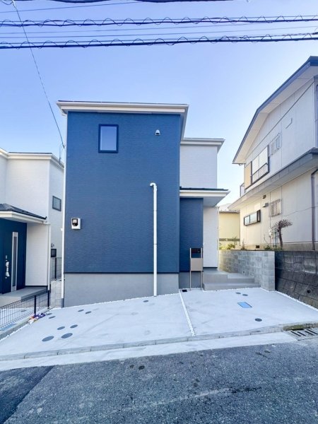 横須賀市粟田１丁目　新築一戸建て