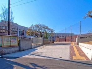 藤沢市本藤沢1丁目 新築一戸建て(藤沢市立第一中学校)