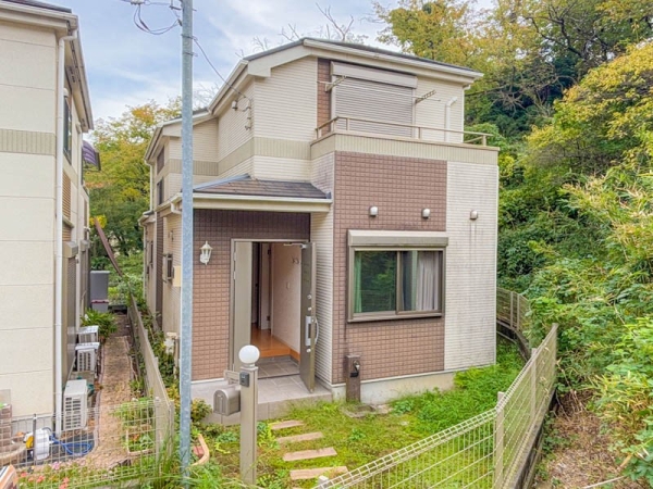 横浜市磯子区峰町　中古一戸建て