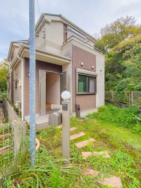 横浜市磯子区峰町　中古一戸建て