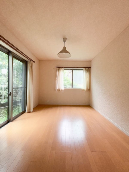 横浜市磯子区峰町　中古一戸建て