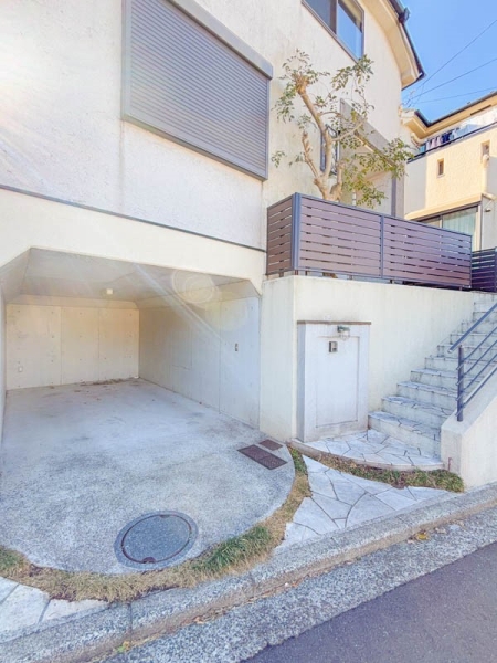 横浜市磯子区森が丘２丁目　中古一戸建て
