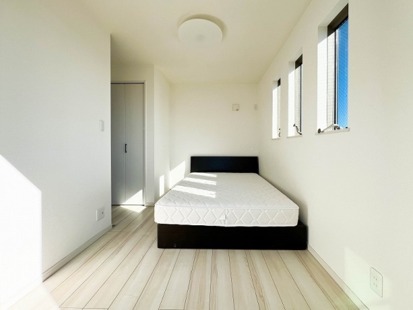 座間市ひばりが丘２丁目の中古一戸建て