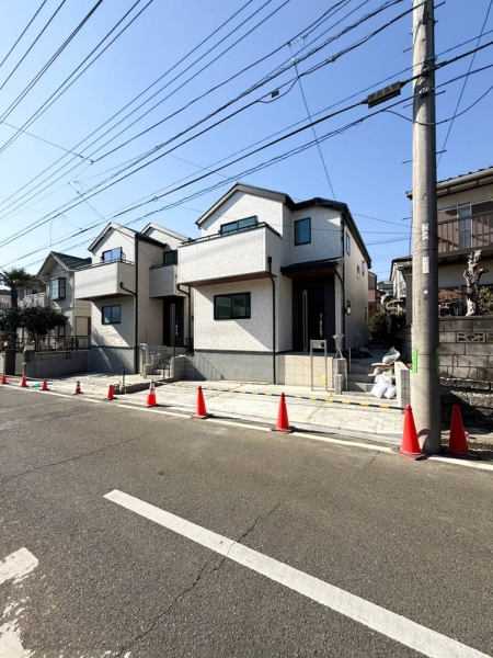 横浜市旭区白根６丁目　新築一戸建て