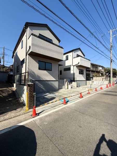 横浜市旭区白根６丁目　新築一戸建て