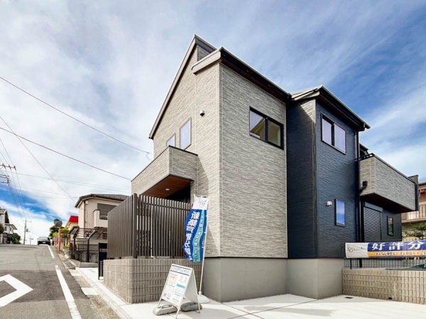 横浜市青葉区もえぎ野　新築一戸建て