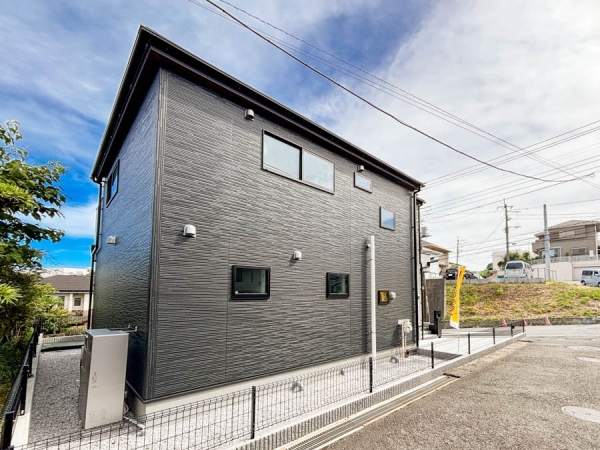横浜市青葉区もえぎ野　新築一戸建て