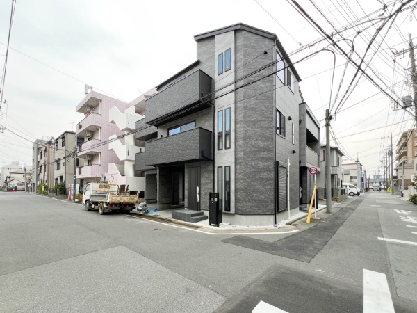 川崎市中原区苅宿　新築一戸建て