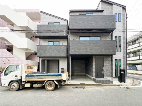 川崎市中原区苅宿　新築一戸建て